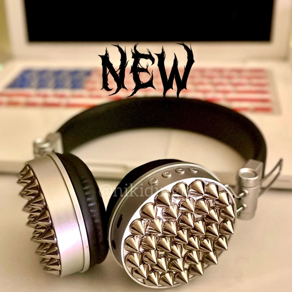 SOLD OUT Dolls Kill Silver Studded On-Ear Headphones
